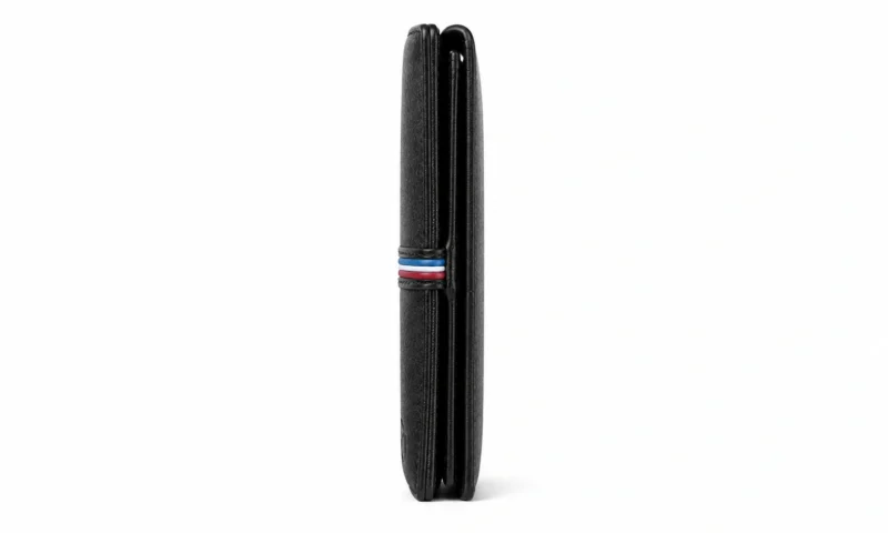 0f0da932-205f-492a-9d15-e3133d899153 Executive Long Wallet with Magnetic Closure
