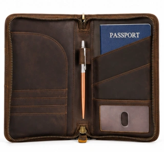 Voyager Zip Passport Holder